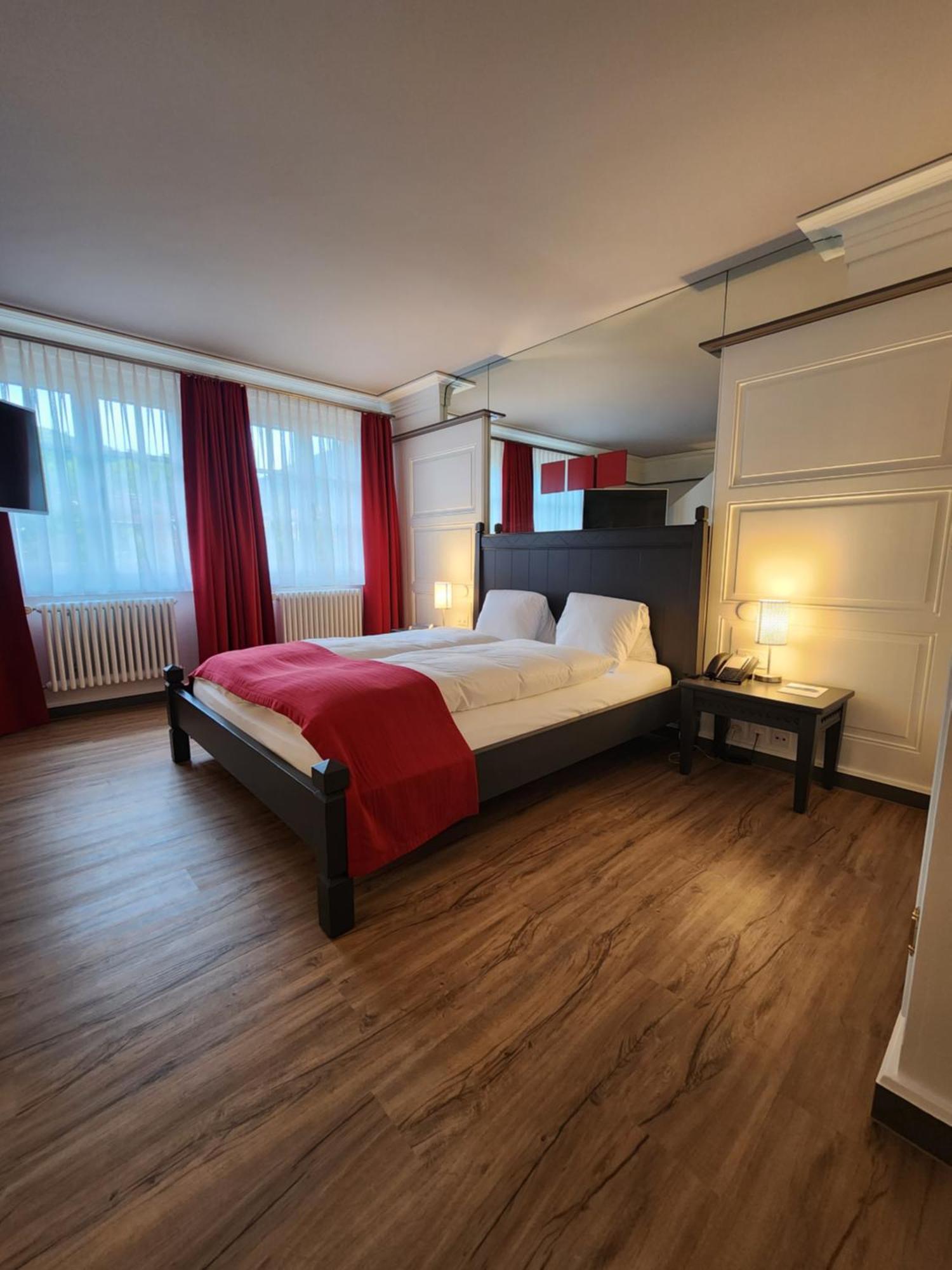 Hotel Balsthal Exterior photo